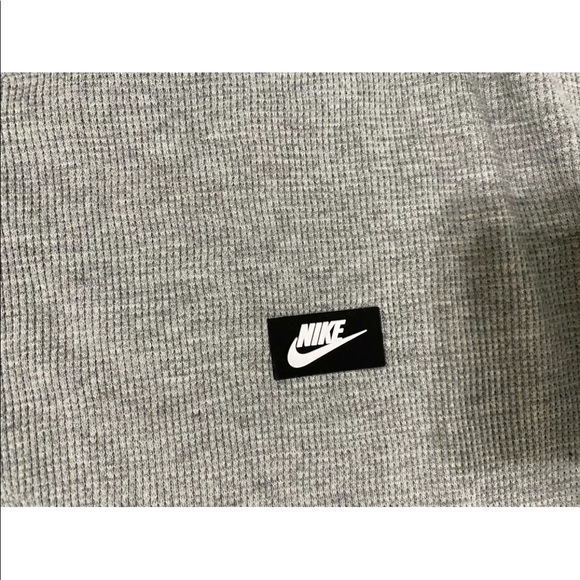 🔥Nike Men's Waffle Heather Gray Shirt🔥 - Picture 7 of 10